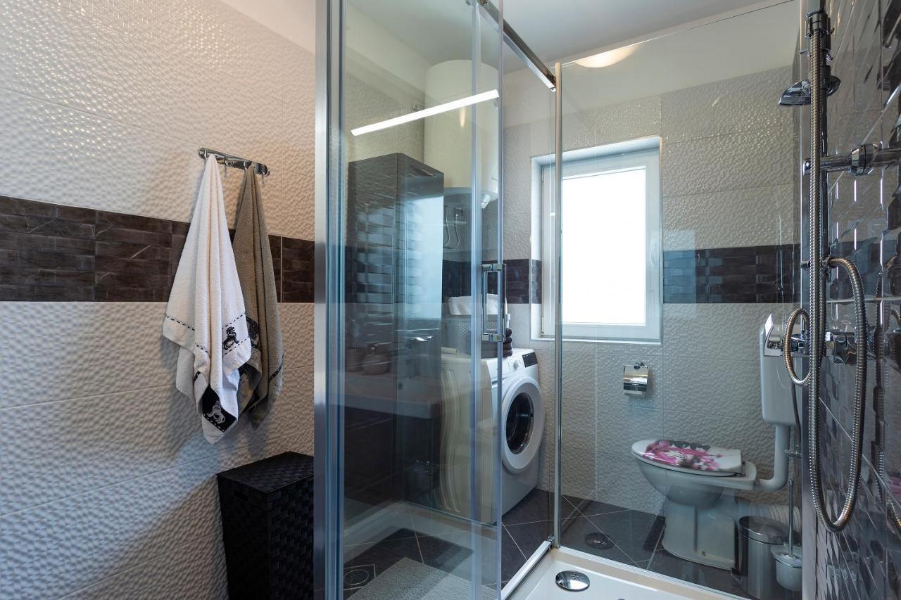 Apartmani Karoca 3 Пула Экстерьер фото